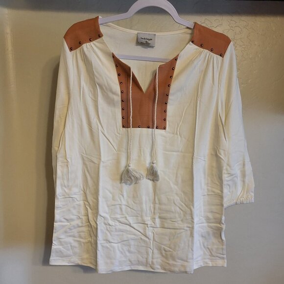 Tops - Women's Haute Hippie Tribe Cream and Tan 3/4 sleeve Top Size Medium NIP